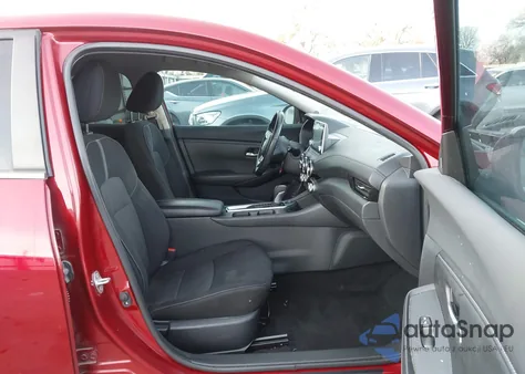 2021 Nissan Sentra Sv Xtronic Cvt z USA, uszkodzony, nr VIN 3N1AB8CV6MY324010